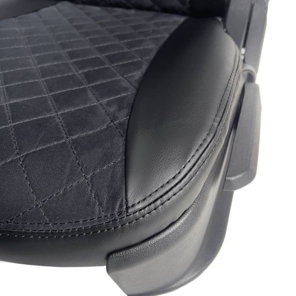 Чехлы Алькантара на Skoda Yeti 2009-2018 г.в. Чехлы Алькантара на Skoda Yeti 2009-2018 г.в.