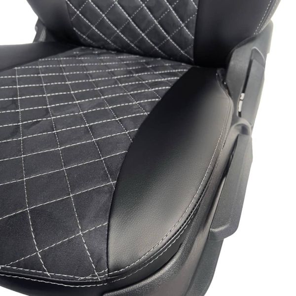 Чехлы Алькантара на Skoda Yeti 2009-2018 г.в. Чехлы Алькантара на Skoda Yeti 2009-2018 г.в.