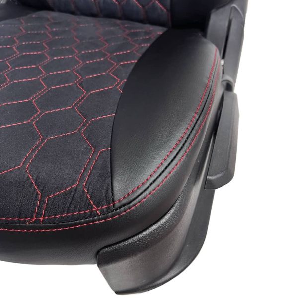 Чехлы Алькантара на Skoda Yeti 2009-2018 г.в. Чехлы Алькантара на Skoda Yeti 2009-2018 г.в.